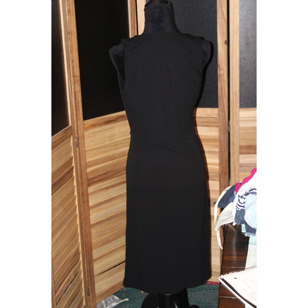 LITTLE BLACK DRESS SLEEVELESS  SIZE MEDIUM